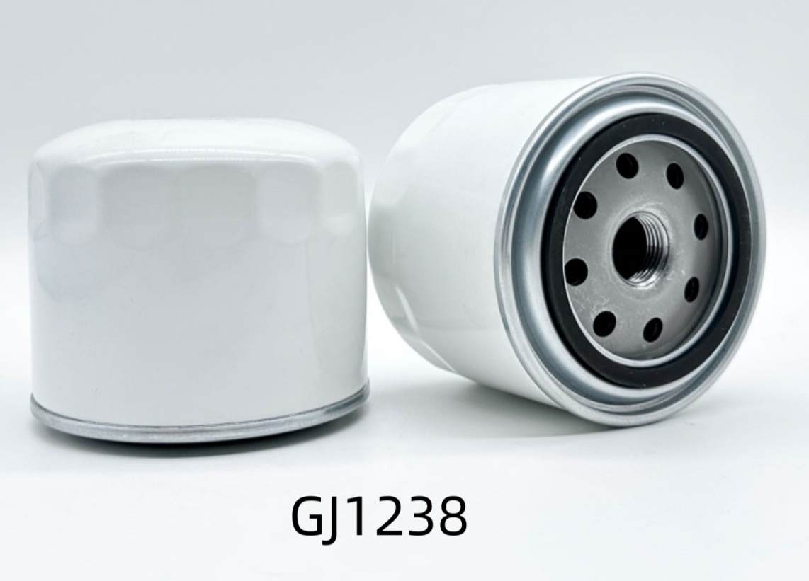 Oil Filter with White Housing and High-Precision Filter Paper