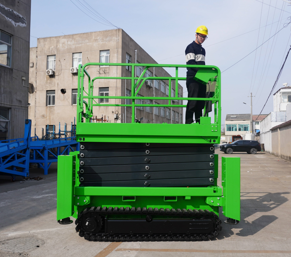GEMNE Electric Driven Crawler Scissor Lift