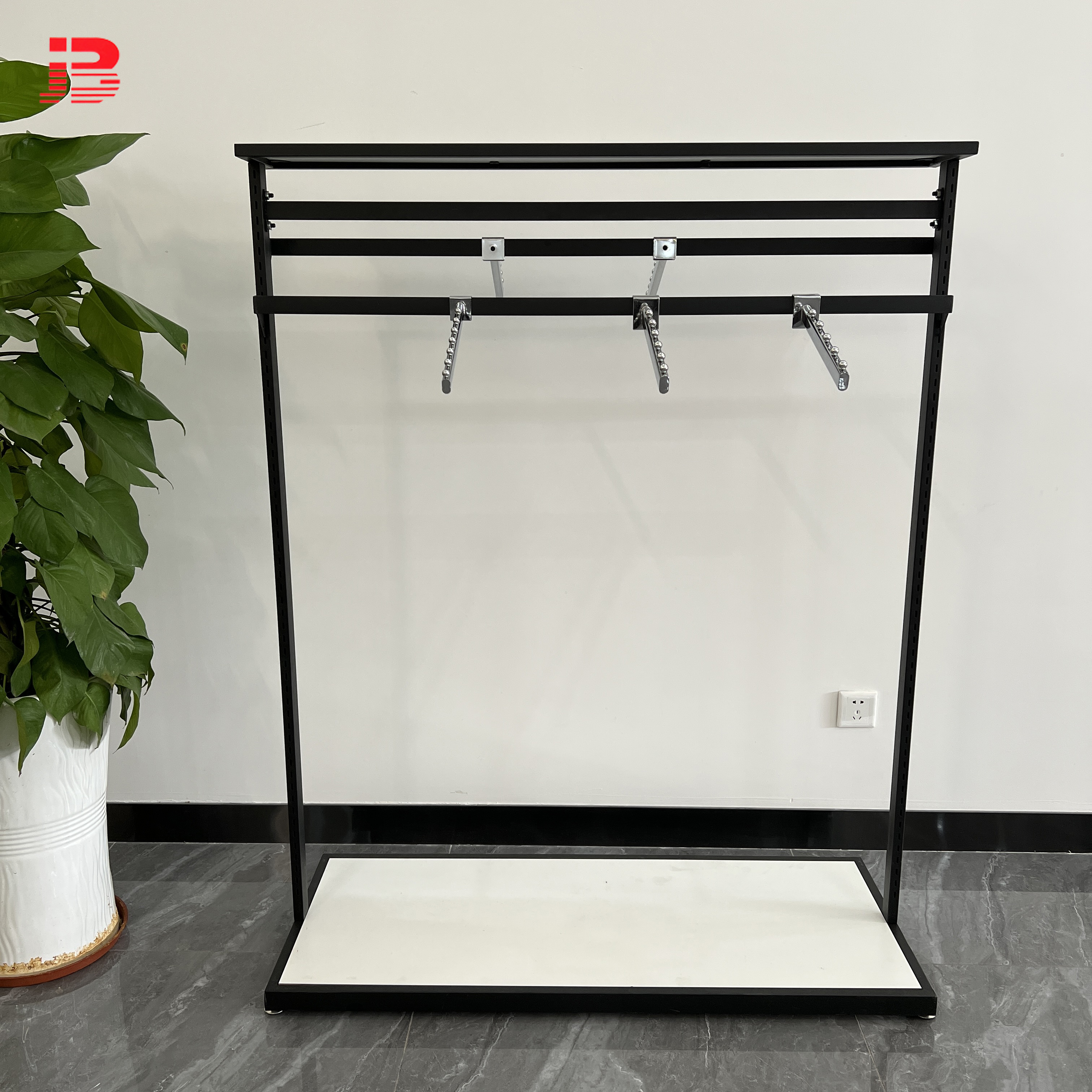 Large Storage Space Garment Display Rack