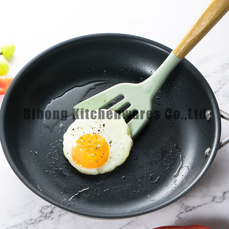 Slotted Turner with Silicone Head and Teak Handle