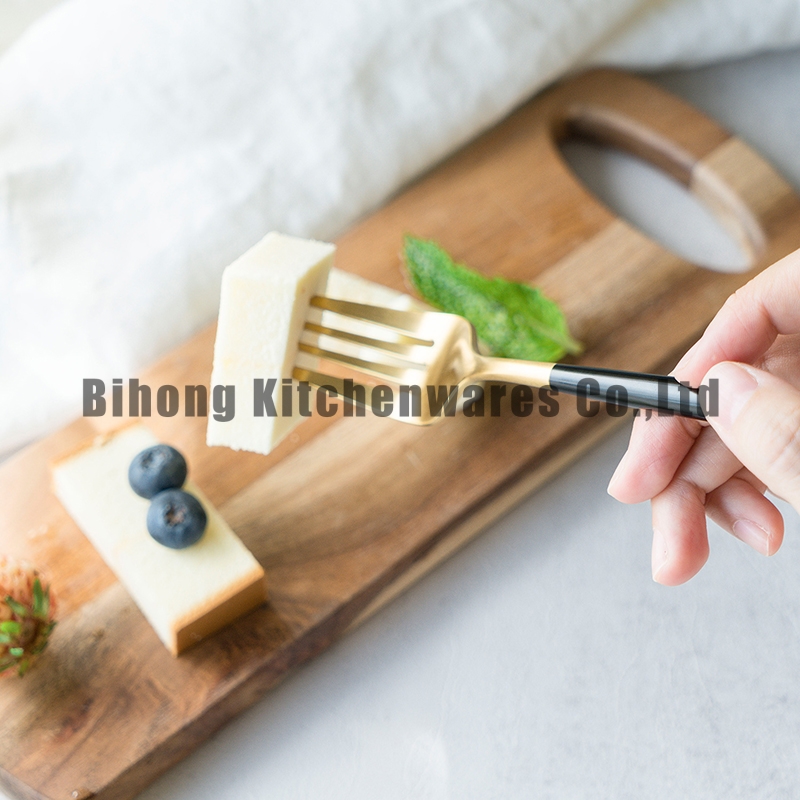 4 Piece Cutlery Set