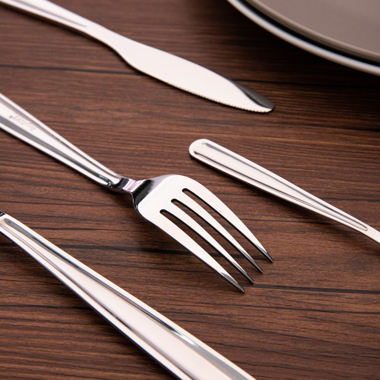 24-Piece Modern Steel Cutlery Set with Customized Box Packaging