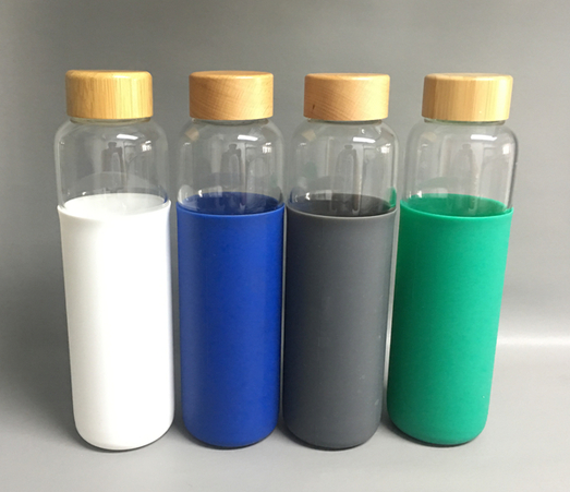 Borosilicate Glass Water Bottle with Bamboo Lid and Silicone Sleeve