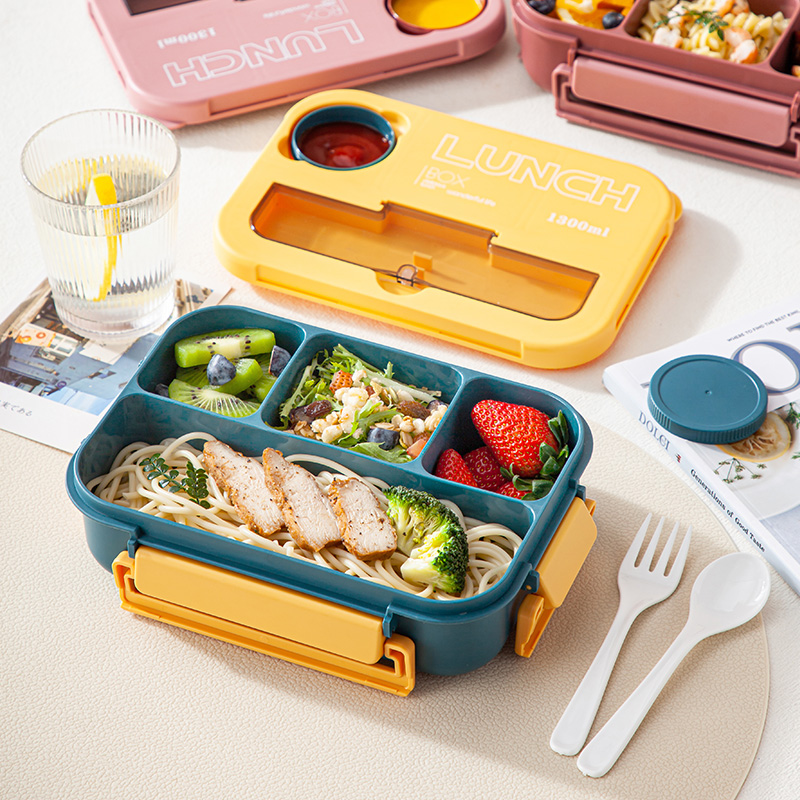 Four-compartment lunch box