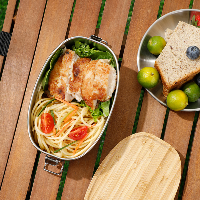 Stainless steel lunch box with bamboo lid