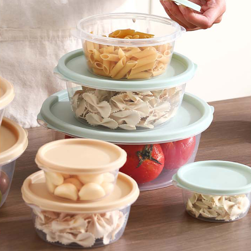 Salad bowl and crisper