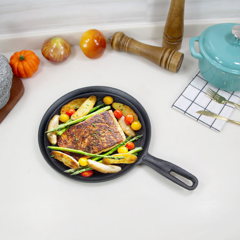 26cm Preseasoned Flat-Bottomed Frying Pan