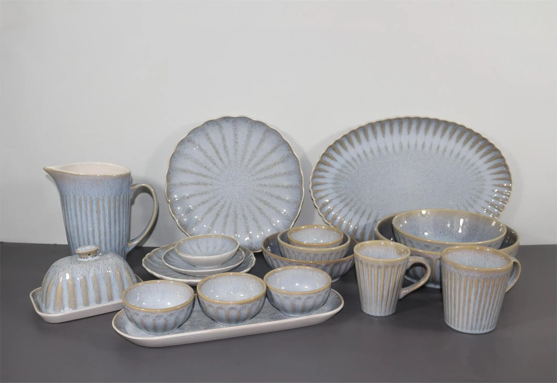 Glossy Dual-Layer Reactive Glaze Stoneware Set