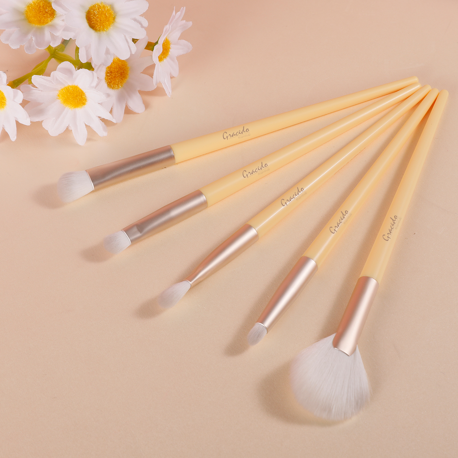 EBS02 5-Piece Yellow Eyeshadow Makeup Brush Set with Bag